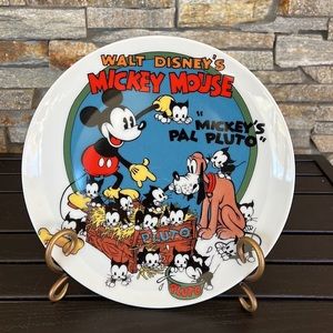 NIB DISNEY CARTOON CLASSIC “MICKEYS PAL PLUTO”DECORATIVE LIMITED EDITION PLATE